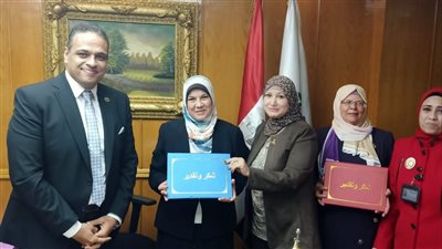 نقيب التمريض ورئيس المؤسسة العلاجية يكرمون الأعضاء المتميزين