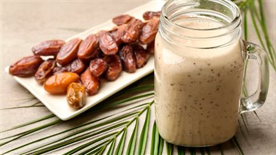 فوائد البلح باللبن، مصدر للطاقة ويقوي العظام والأسنان