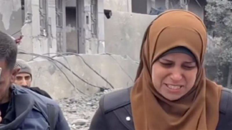 بكاء سيدة فلسطينية