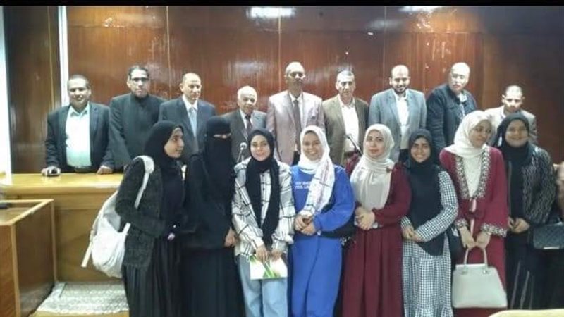 ندوة علمية بجامعة
