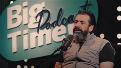 كريم عبد العزيز يكشف تأثير انفصال والديه عليه وكيف تجاوز الأزمة (فيديو)