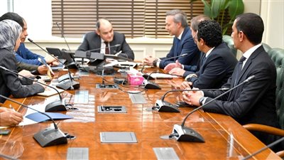 تفاصيل لقاء وزير التجارة والصناعة مع وفد شركة بي إس اتش العالمية 