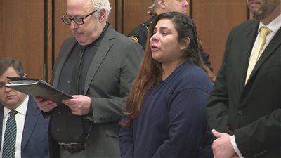 تركتها 10 أيام بدون طعام، امرأة تقتل طفلتها بطريقة بشعة