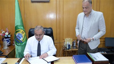 محافظ الإسماعيلية يعتمد جداول امتحانات الترم الثاني بالمدارس 