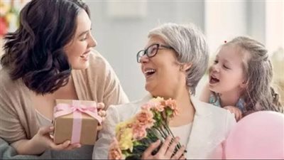 اتيكيت تقديم الهدية لحماتك