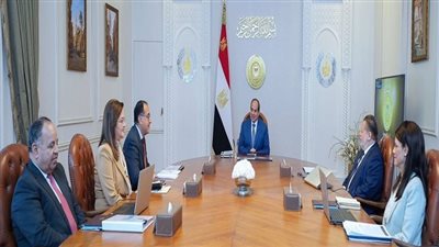 السيسي يطلع على المؤشرات الكلية للاقتصاد في ضوء الإجراءات الاستثمارية والتمويلية الأخيرة (فيديو)