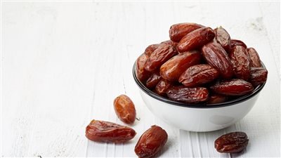 6 أسباب تجعلك تتناول التمر بانتظام طوال رمضان (إنفوجراف)