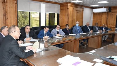 جامعة قناة السويس تعلن رفع درجة الاستعداد لامتحانات الميد تيرم بالكليات (صور) 