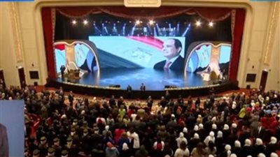 الرئيس السيسي وقرينته يشهدان احتفالية يوم المرأة المصرية