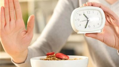 دراسة حديثة تكشف تفوق الصيام المتقطع على تقييد السعرات الحرارية في إنقاص الوزن وتحسين صحة القلب