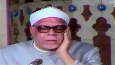 الشيخ محمود عبد الحكم يتلو قرآن المغرب على إذاعة القرآن الكريم