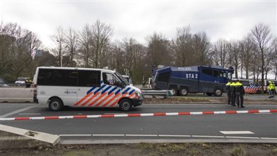 إلقاء جسم مشتعل على السفارة الإسرائيلية في هولندا 