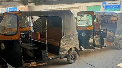 ضبط 10 مركبات توك توك تسيرعكس الاتجاه في حملة مكبرة بالجيزة (صور)