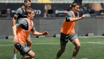 مران خفيف لمنتخب نيوزيلندا قبل صدام مصر الليلة