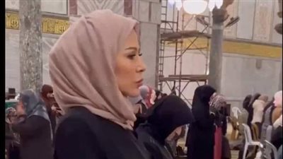 خديجة بن قنة، القصة الكاملة لهجوم الكيان الصهيوني على مذيعة الجزيرة بعد ظهورها في الأقصى وتضامن عربي واسع معها