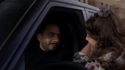 ريهام حجاج تنجو من حادث خطير في الحلقة 12 من صدفة