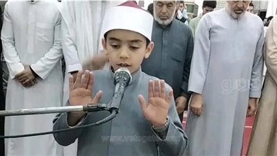  صاحب صوت ذهبي فى التلاوة والابتهالات، قصة الطفل المعجزة أصغر إمام مسجد بالشرقية، تتلمذ علي يد ثروت والطاروطى، ويحلم أن يصبح مثل نعينع