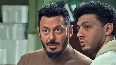 مسلسل المعلم حلقة 12، سرقة سيارة السمك من مصطفى شعبان 