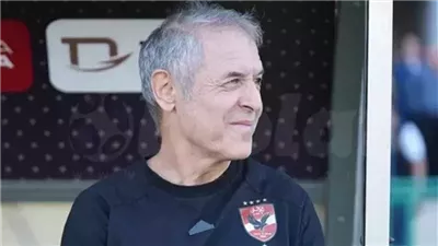 كولر يجتمع مع طبيب التغذية بالأهلي استعدادا لرحلة تنزانيا 