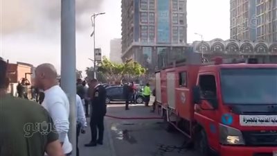 النيابة تنتقل لمعاينة موقع حريق باخرة سياحية في الجيزة