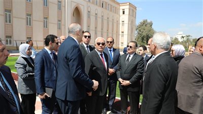 حجازي: المدارس الرسمية الدولية تحظى باهتمام ورعاية الرئيس السيسي 