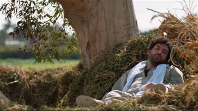 حسن الرداد يهرب من الشرطة مجددا ويقابل الدشاش بالحلقة الـ 13 من مسلسل محارب