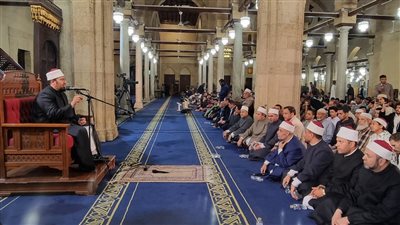 الجامع الأزهر: القرآن مأدبة الله يرفع رؤوس أصحابه بالدنيا ولا يتخلى عنهم في الآخرة
