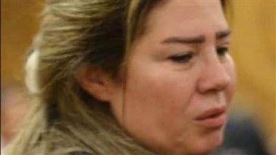 الفخراني ويسرا بالمقدمة، نجوم الوسط الفني يقدمون العزاء في أرملة فريد شوقي سهير ترك 