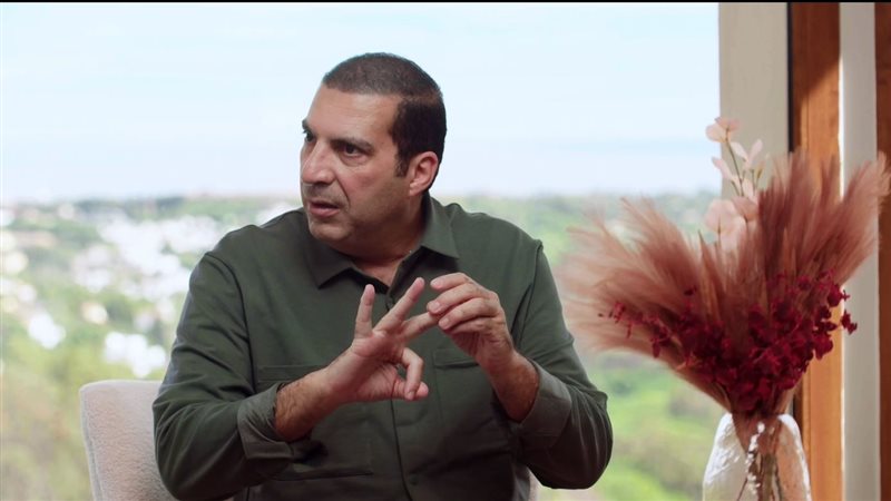 الدكتور عمرو خالد،