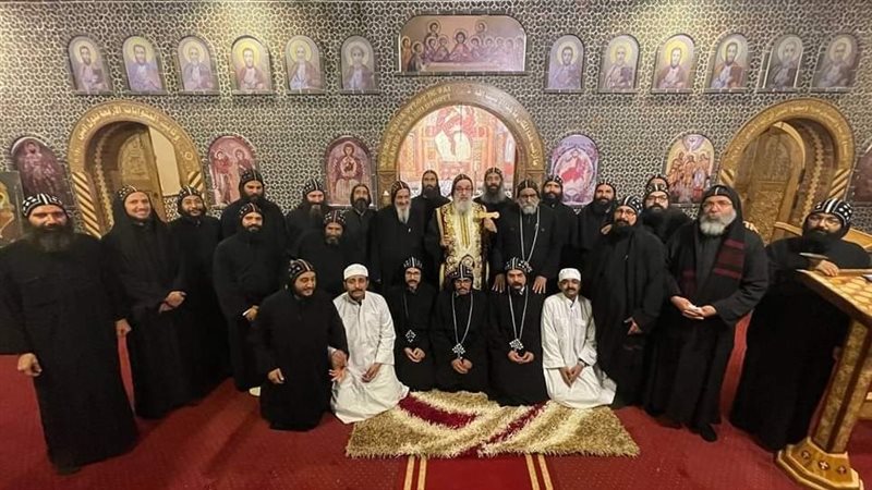 رهبان جدد