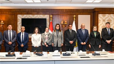 تفاصيل تنفيذ مشروعات المرحلة الخامسة لمنظومة المخلفات الصلبة.. 3 وزراء يوقعون العقود.. التكلفة 565 مليون جنيه.. وزيادة نسبة الاستثمارات العامة الخضراء في الخطة لـ 50% العام المالي المقبل 