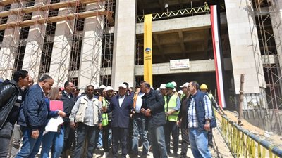 وزير النقل يتابع معدلات تنفيذ مشروع الخط الاول من شبكة القطار الكهربائي السريع 