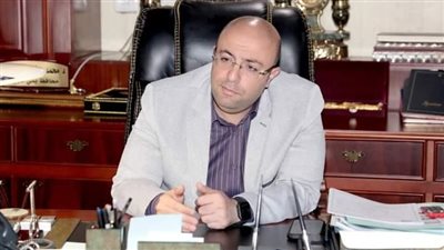 محافظ بني سويف يهنئ الأهالي والمزارعين ببدء موسم حصاد وتوريد القمح