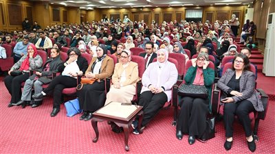 كلية الطب بجامعة الفيوم تحتفل بيوم الطبيب