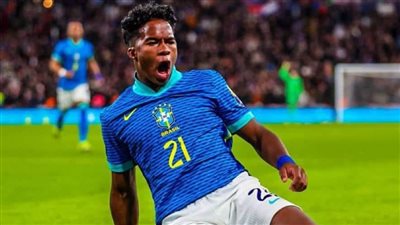 فينيسيوس يشيد بصاحب هدف فوز البرازيل على إنجلترا: إندريك بدأ يشعر بريال مدريد 