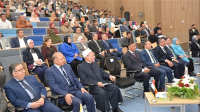 رئيس جامعة المنصورة يشارك بندوة مفتي الديار المصرية في رحاب المنصورة الجديدة (صور) 