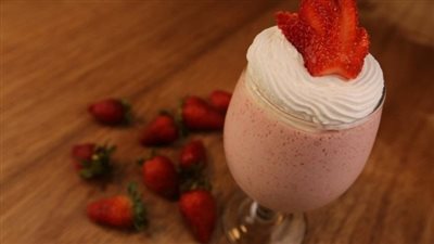 طريقة عمل عصير السوبيا بالفراولة، مميزة ولذيذة 