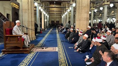 الجامع الأزهر يدعو إلى اغتنام ما بقي من رمضان والحذر من حرمان خيرات الشهر الفضيل