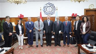 وفد منظمة التعاون الاقتصادي والتنمية (OECD) يزور القومي للبحوث 