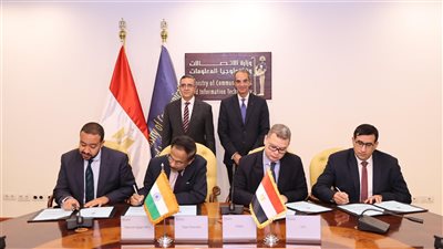 طلعت يشهد توقيع مذكرة تفاهم مع تيجاس الهندية لتعميق التصنيع المحلي لمنتجات الاتصالات