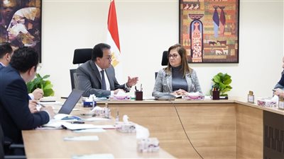 السعيد وعبد الغفار يناقشان الخطة الاستثمارية لوزارة الصحة للعام المالي 2024-2025