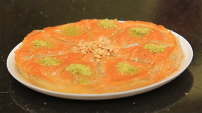  طريقة عمل البقلاوة بالمهلبية، حلوى لذيذة قدميها بعد الإفطار 