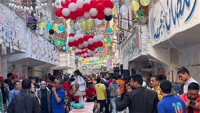 صلاة الزين على نبينا، شباب المطرية يبدعون في الغناء خلال تجهيزات الإفطار السنوي (فيديو وصور) 