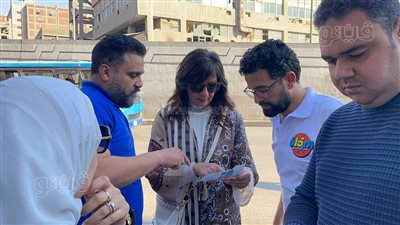 وصول نبيلة مكرم للمشاركة في حفل إفطار المطرية (فيديو وصور) 