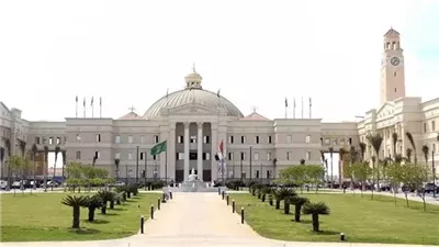 كلية تجارة القاهرة تنفي منع أي طالب من أداء الامتحان بسبب المصروفات الدراسية