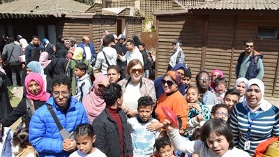 كليتا التجارة والدراسات العليا للطفولة بعين شمس تحتفل بالأطفال ذوي الاحتياجات الخاصة وأمهاتهم