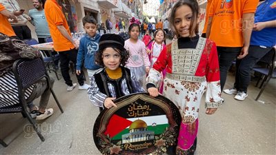 أطفال المطرية تتزين بأعلام فلسطين في حفل الإفطار السنوي (فيديو وصور)