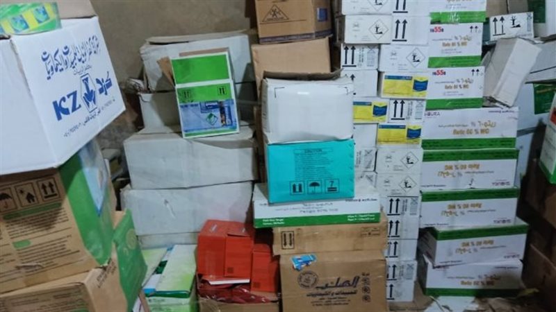 ضبط 100 عبوة مبيدات