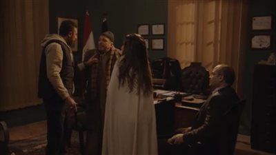 لفظ خارج من أحمد العوضي في الحلقة الـ 15 من مسلسل حق عرب 