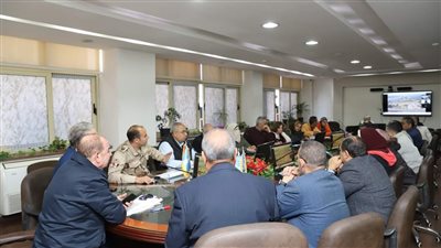 رئيس شركة صرف الإسكندرية يؤكد ضرورة التحكم في التلوث الصناعي بجميع صوره وأشكاله